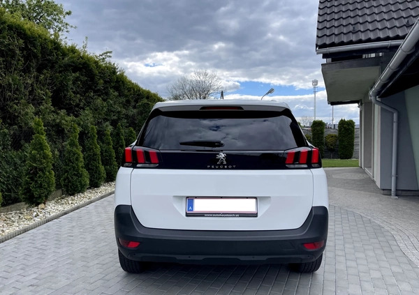 Peugeot 5008 cena 59900 przebieg: 217450, rok produkcji 2018 z Biała małe 667